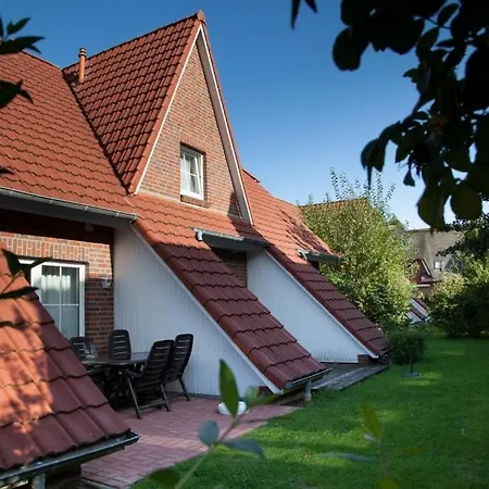 Seepark Burhave 12 *